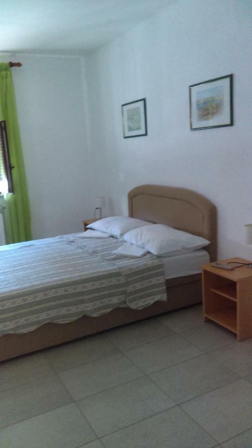 Ruza I Natalija Apartment Karlobag Luaran gambar